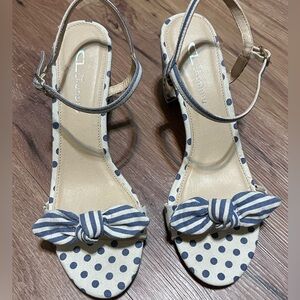 Chinese laundry cream and blue sandals, size 8 1/2